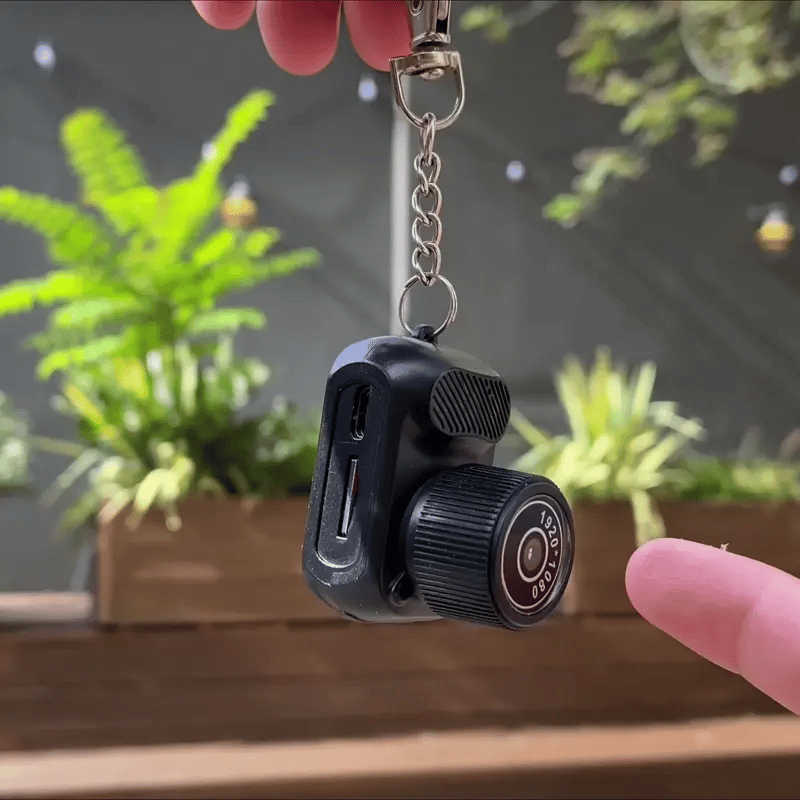 NostalgiCam™ – HD Mini Camera with Old-School Vibes